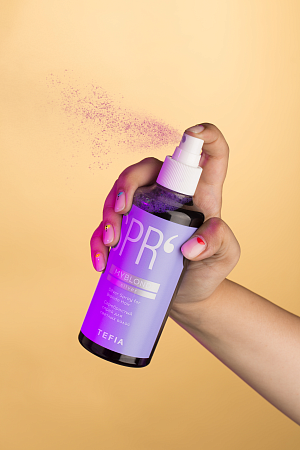 Серебристый спрей для светлых волос